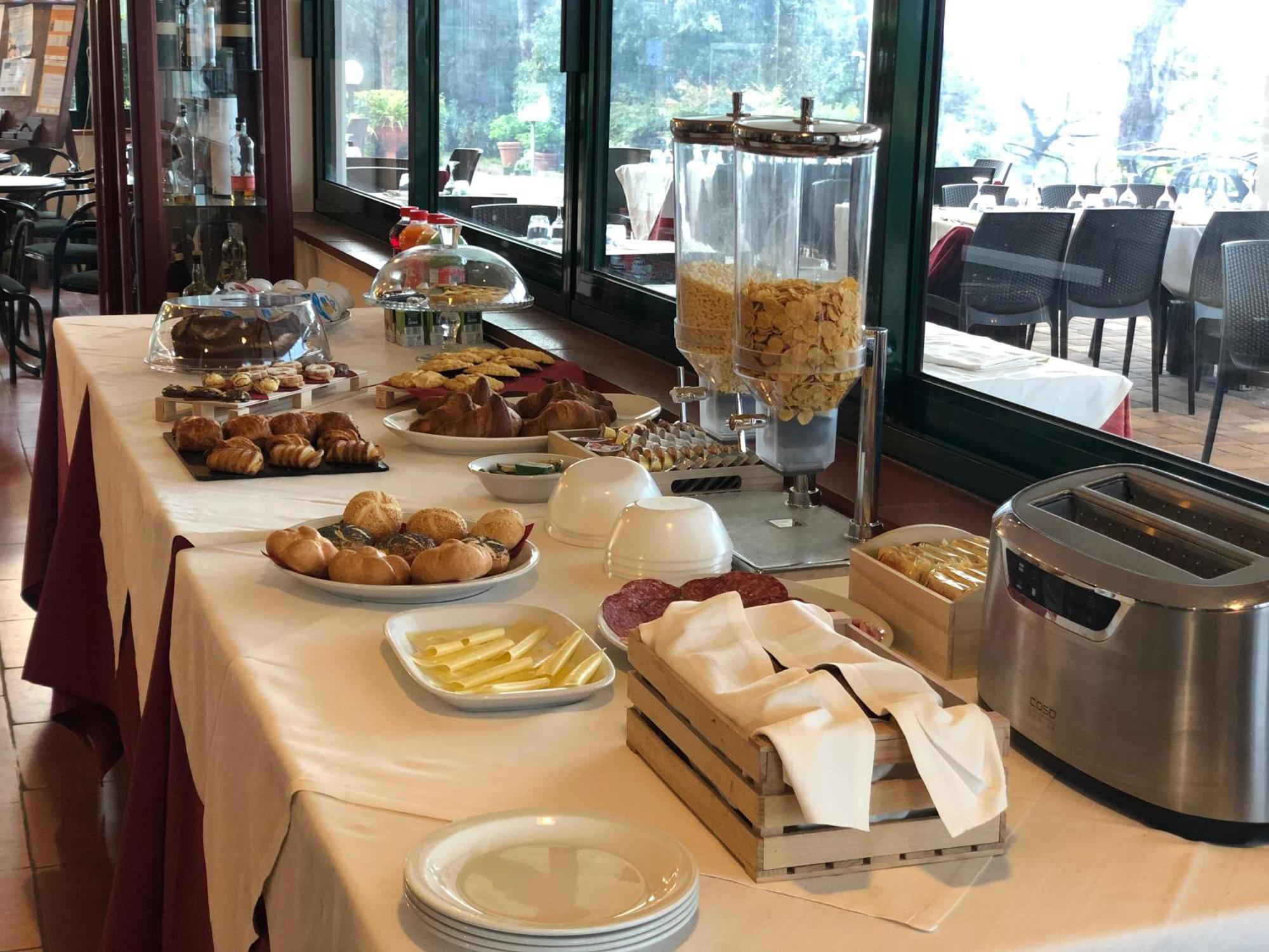 Casablanca Hotel تْشيفيتانوفا ماركي المظهر الخارجي الصورة