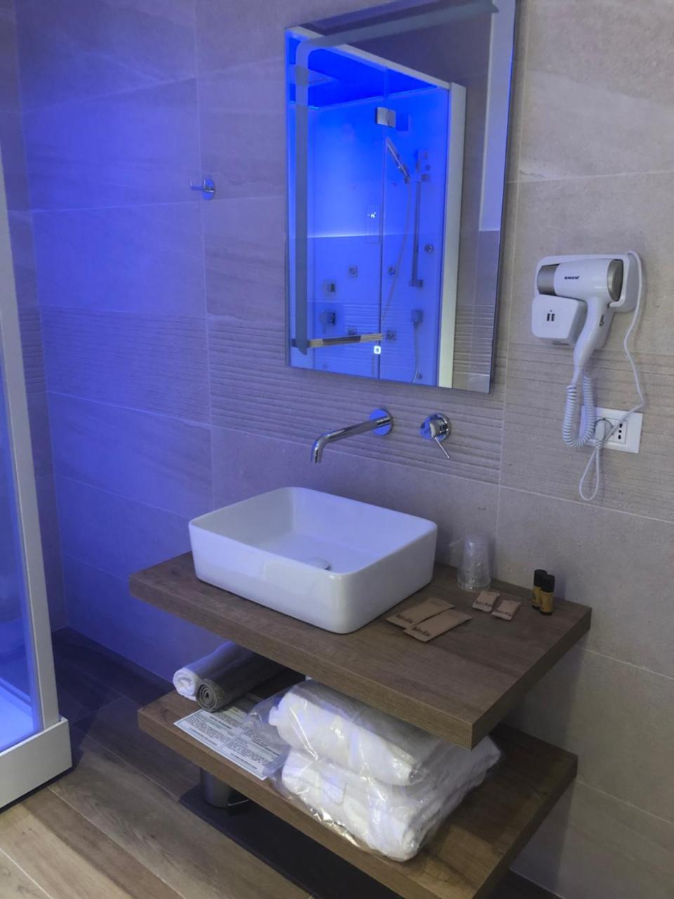 Casablanca Hotel تْشيفيتانوفا ماركي المظهر الخارجي الصورة